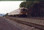 Metro North train heads South with leased Boise Budds still in VRE Colors